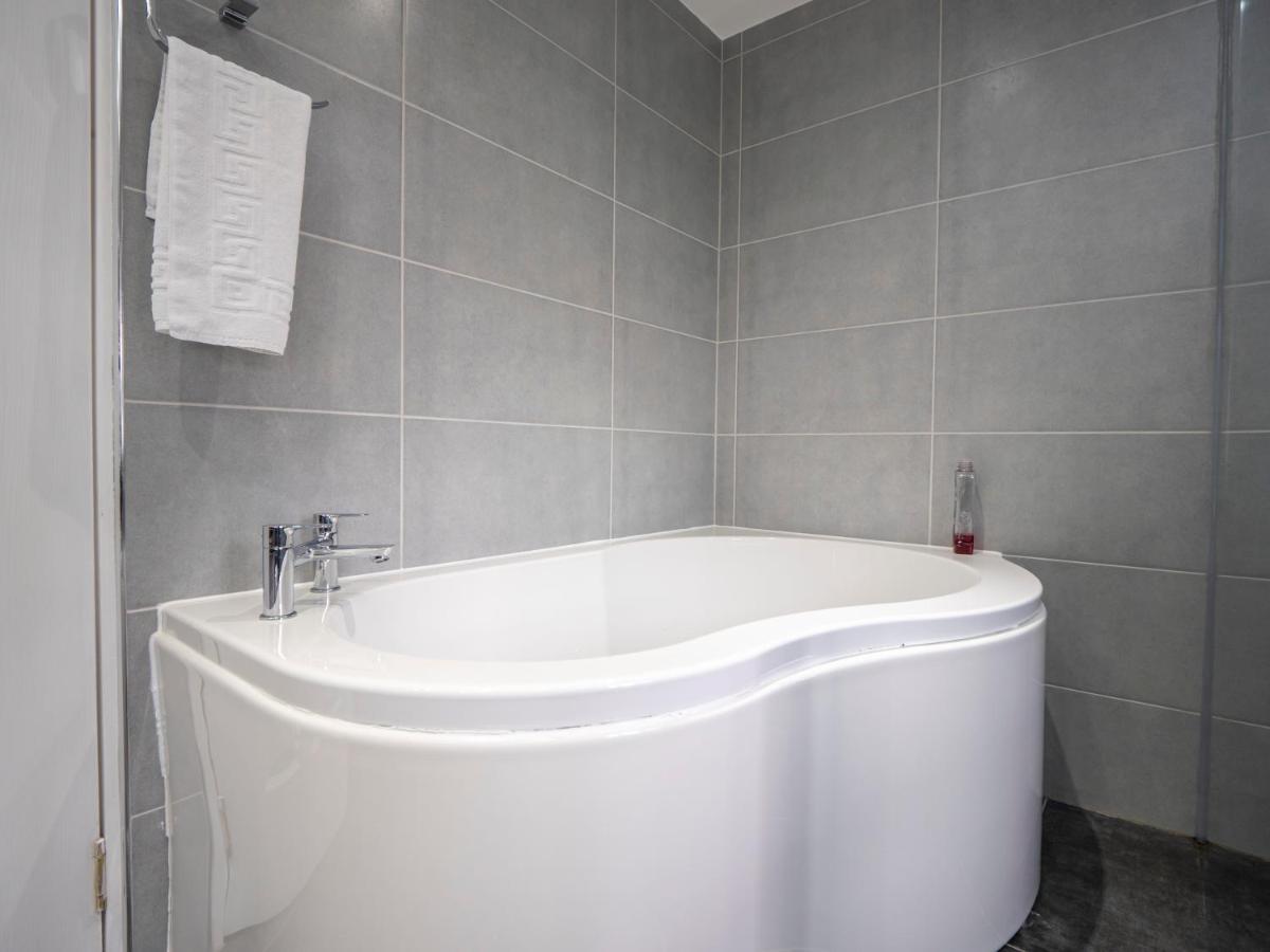 Blackbull Hotel Tarbolton 外观 照片